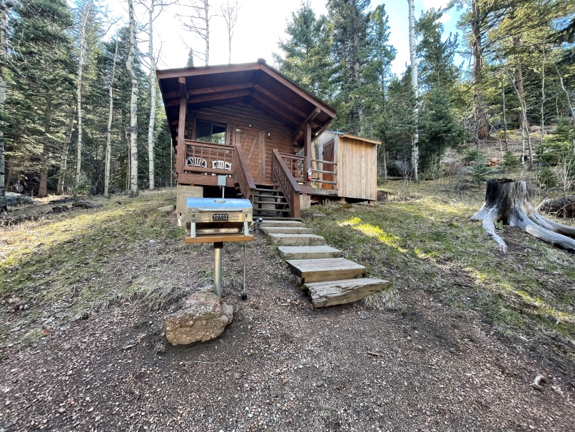 Aspen Acres Campground Colorado - Chalet Cabin with Loft
