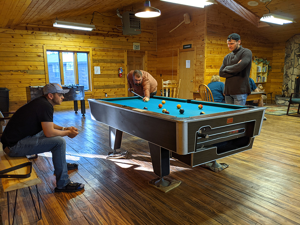 aspen-acres-campground-rec-room-pool-table